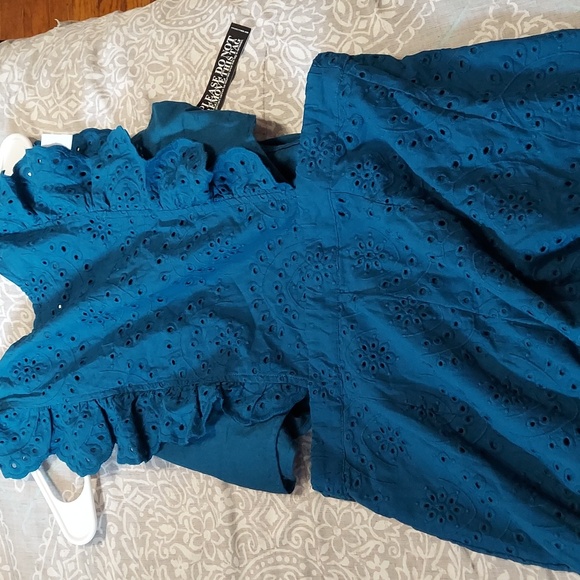 New york and company zip up romper cut out sides - Picture 1 of 4